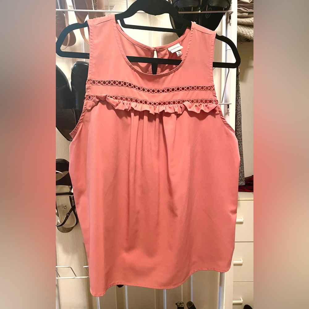 Women’s Merona Sleeveless Blouse, size XL